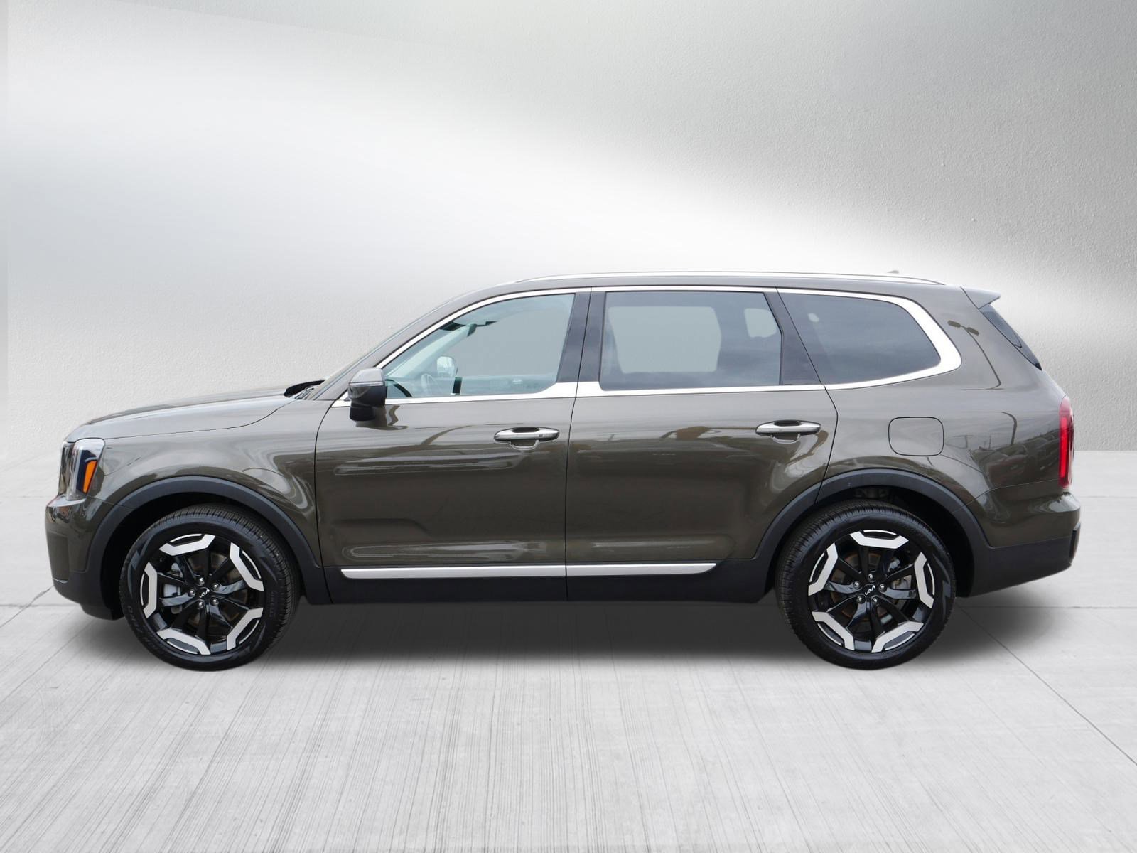 2024 Kia Telluride S photo 4