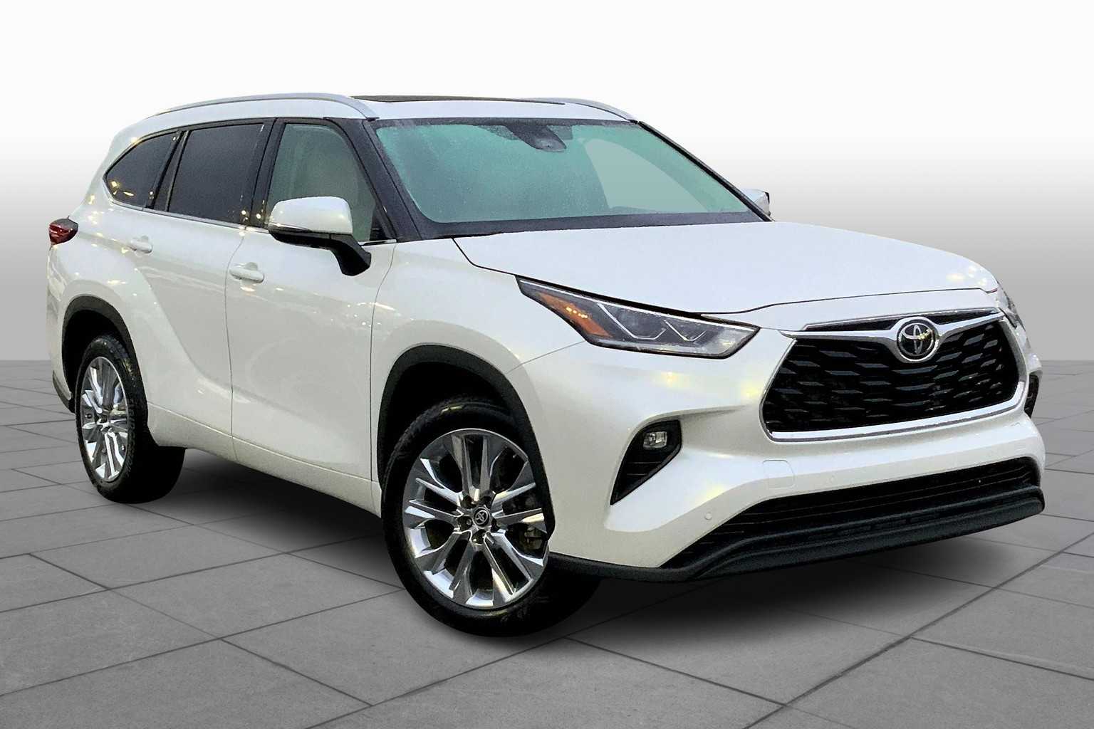 Image of 2023 Toyota Highlander Limited FWD