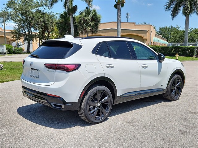 2025 Buick Envision Sport Touring photo 3
