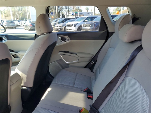 2025 Kia Soul LX photo 21