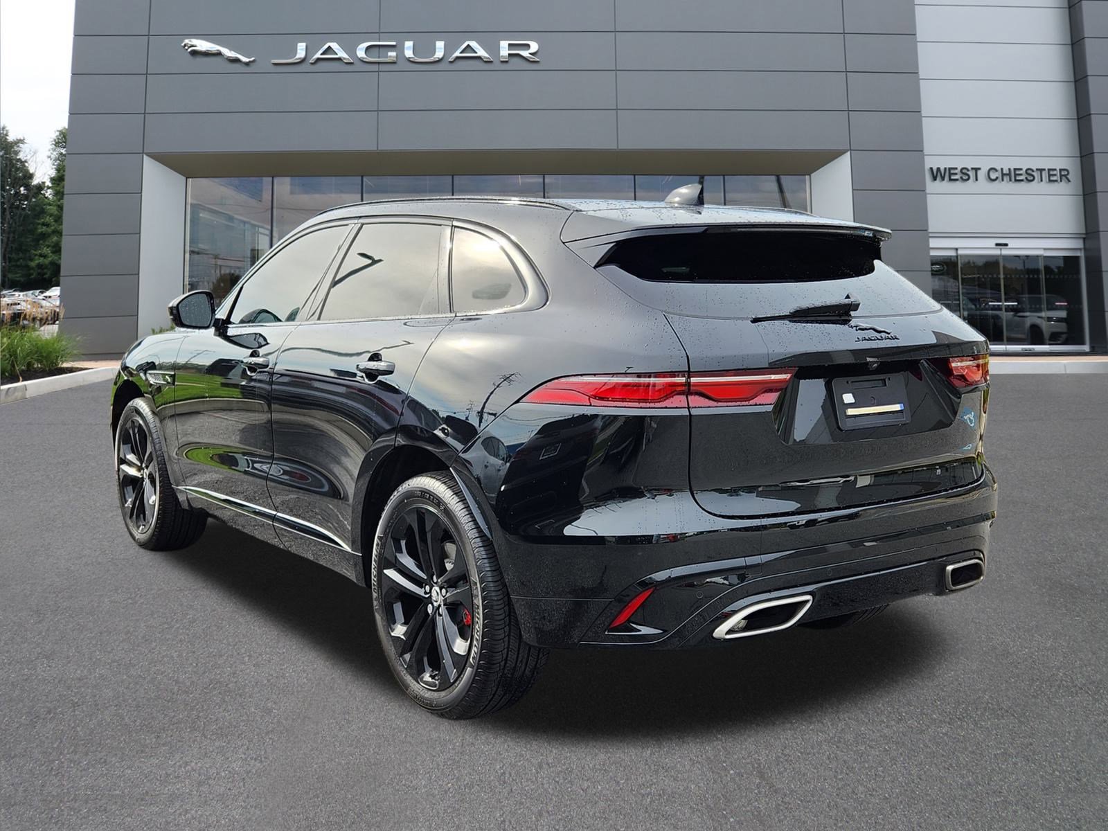 2025 Jaguar F-PACE P400 R-Dynamic S photo 3