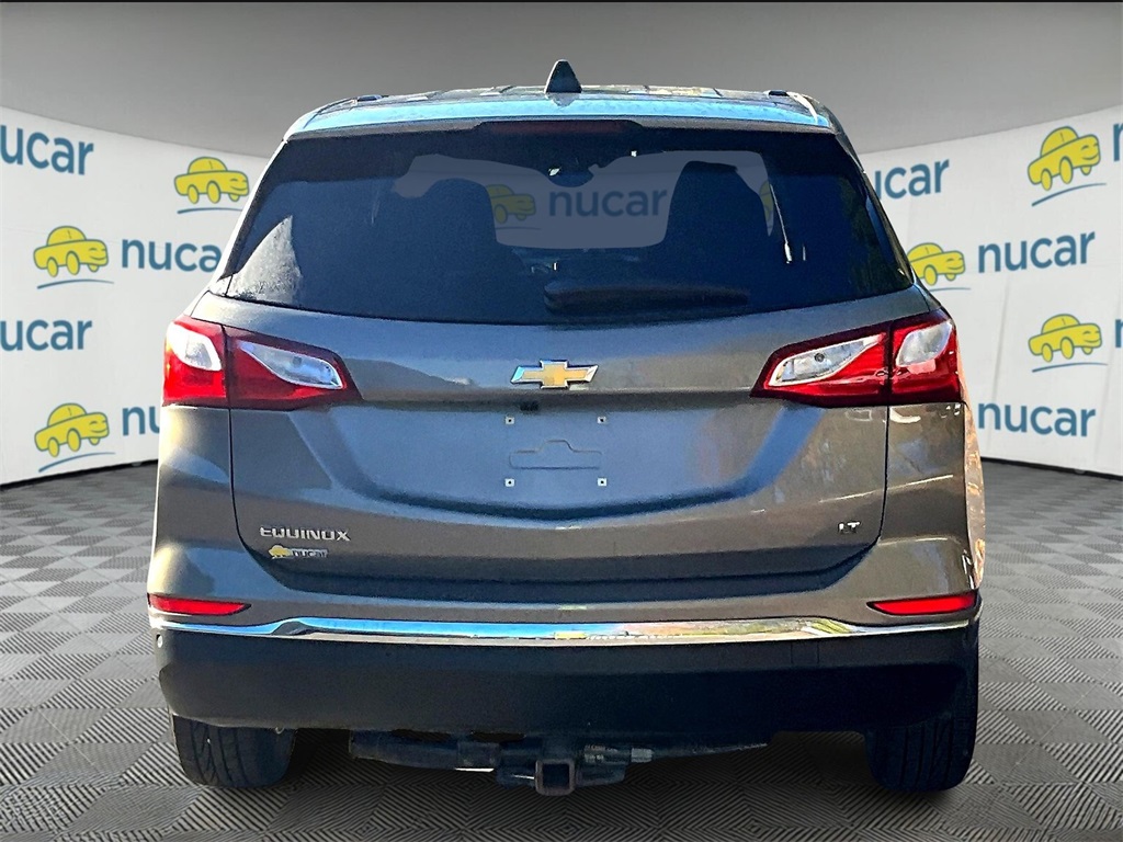 2018 Chevrolet Equinox LT photo 5