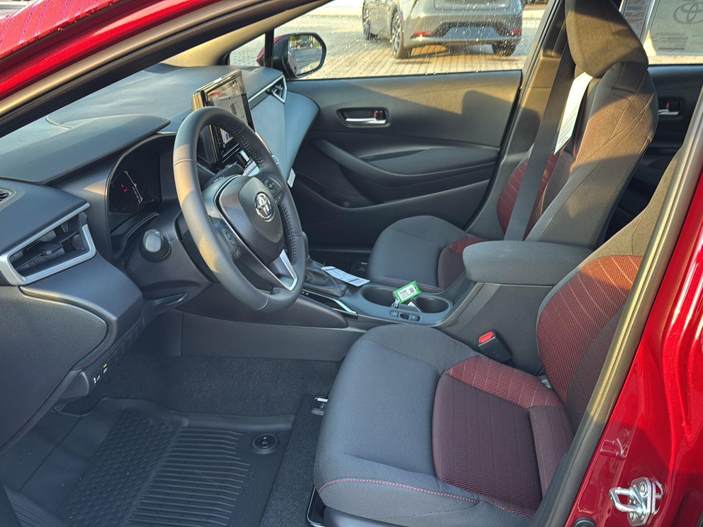 2026 Toyota Corolla SE photo 7