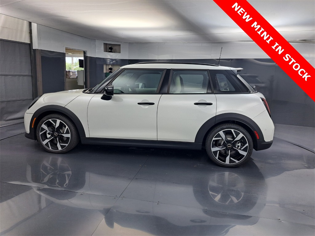 2025 Mini Cooper 4 Door Hardtop Signature photo 5