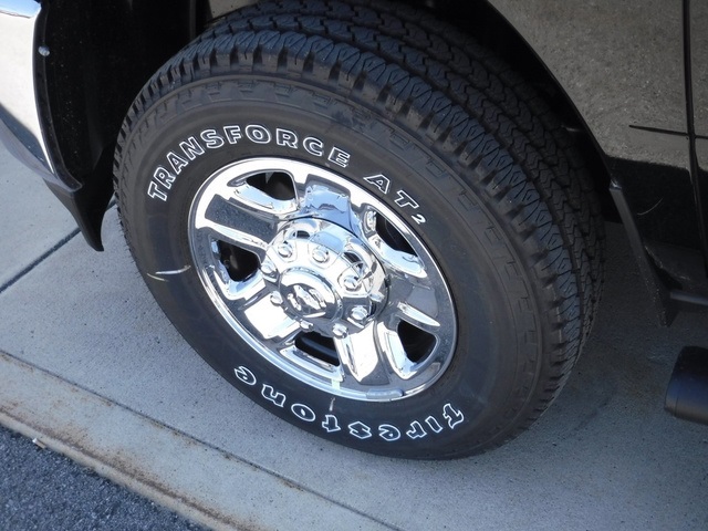 2025 Ram 2500 Tradesman photo 4