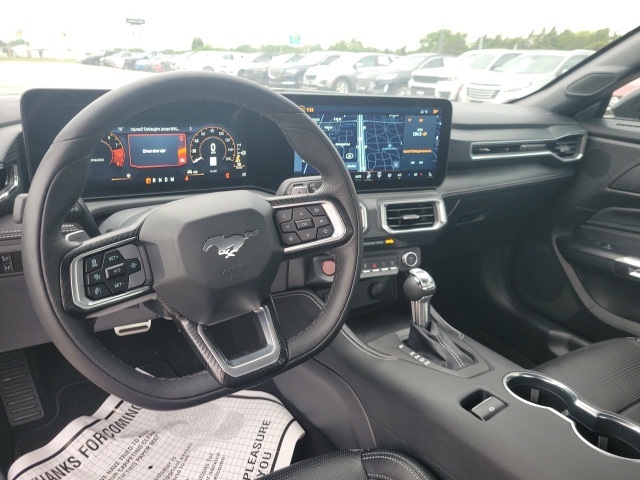 2025 Ford Mustang GT photo 2