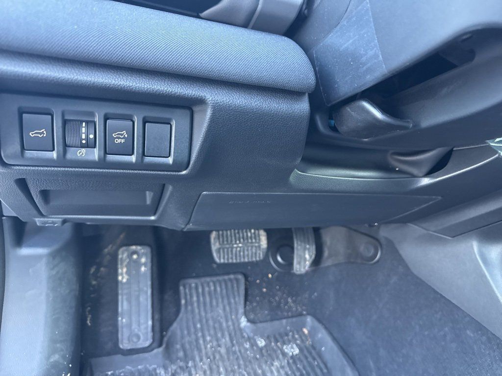 2025 SUBARU OUTBACK - Image 12