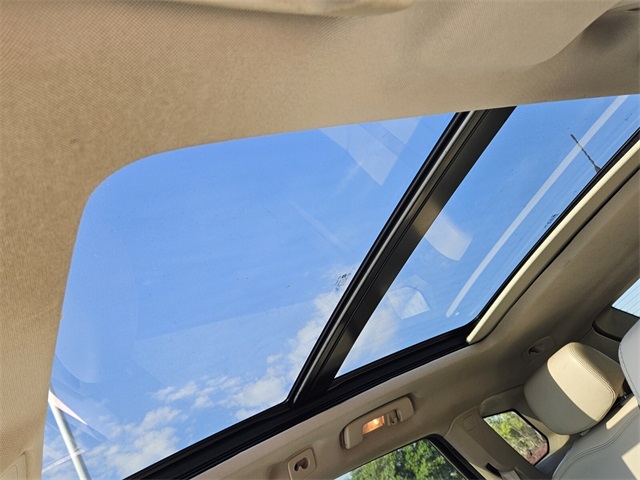 2012 Cadillac SRX Performance photo 20