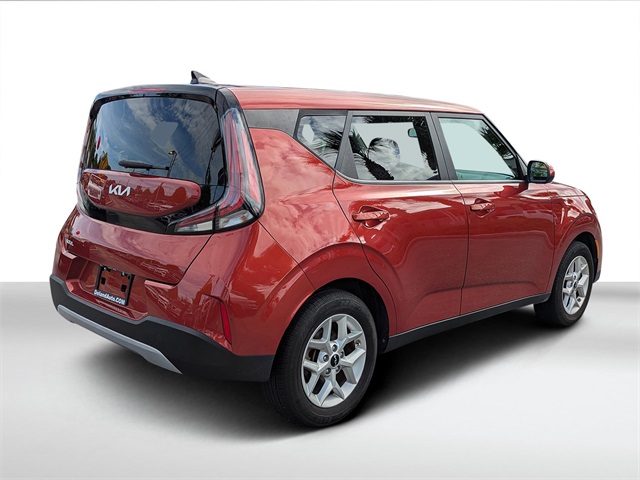 2024 Kia Soul LX photo 3