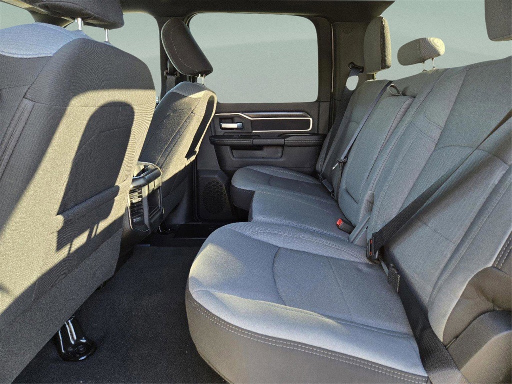 2024 Ram 2500 Big Horn photo 9