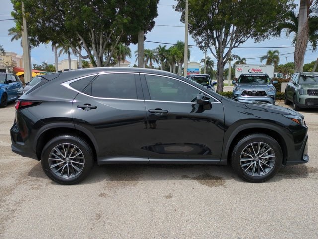 2022 Lexus NX 350 Premium photo 3