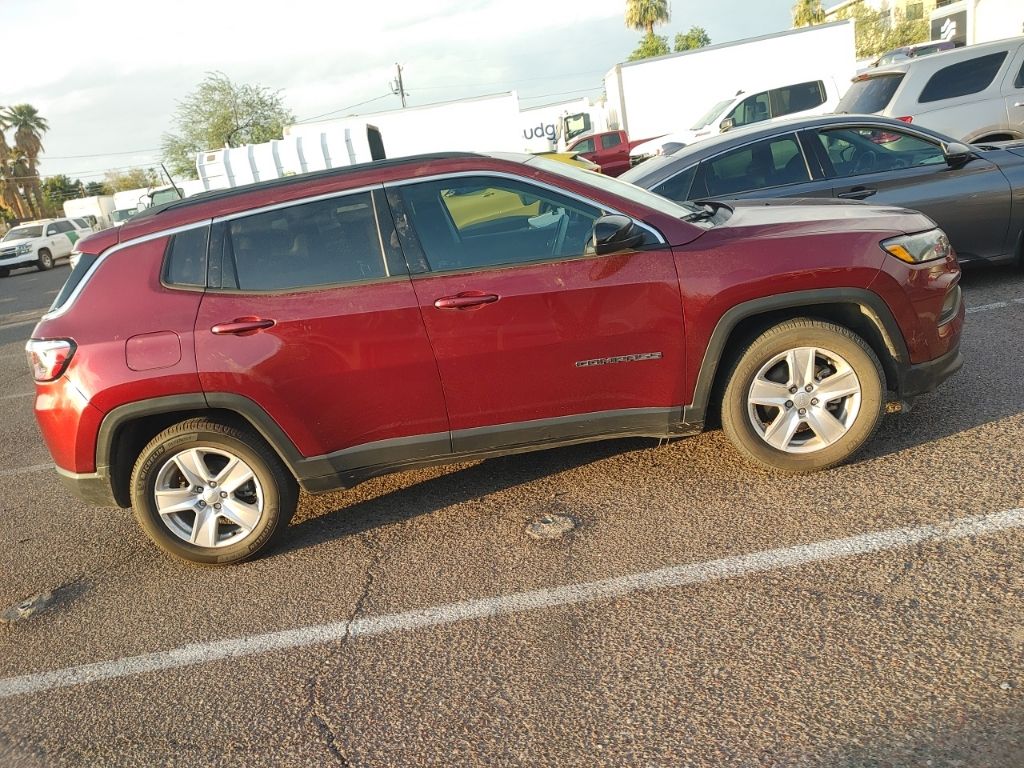 2022 Jeep Compass Latitude photo 5