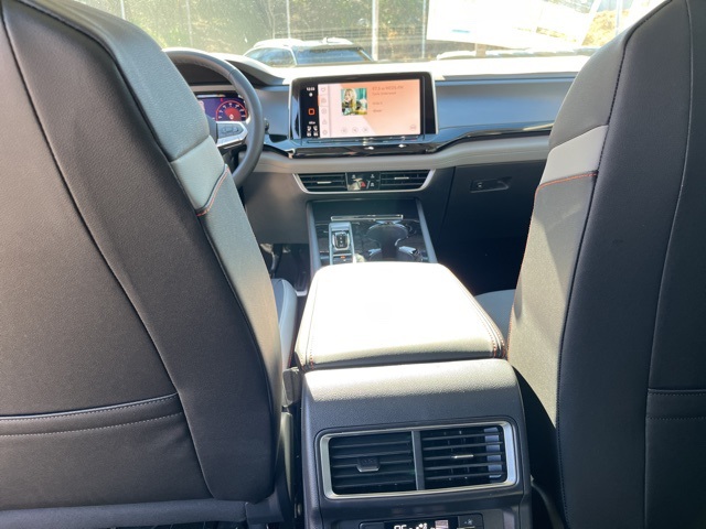 2025 Volkswagen Atlas Peak Edition SE photo 14
