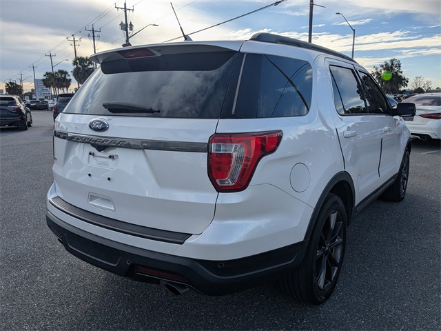 2018 Ford Explorer XLT photo 2