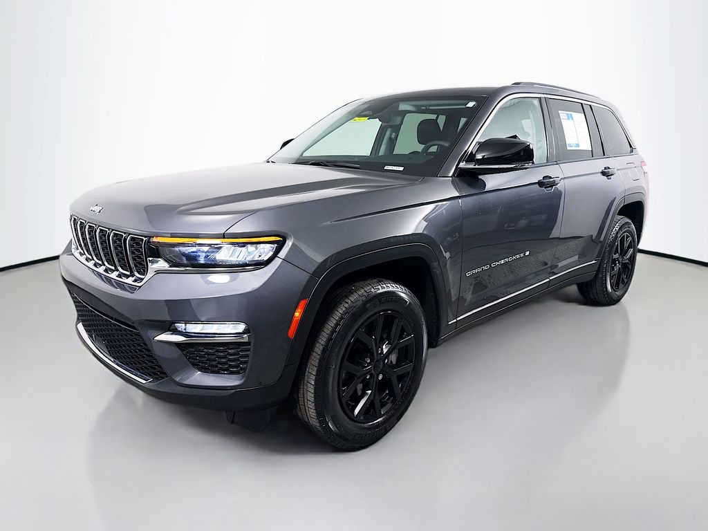 2023 Jeep Grand Cherokee Limited photo 3