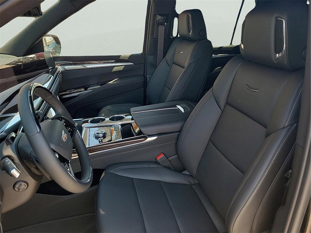 2025 Cadillac Escalade Luxury photo 14