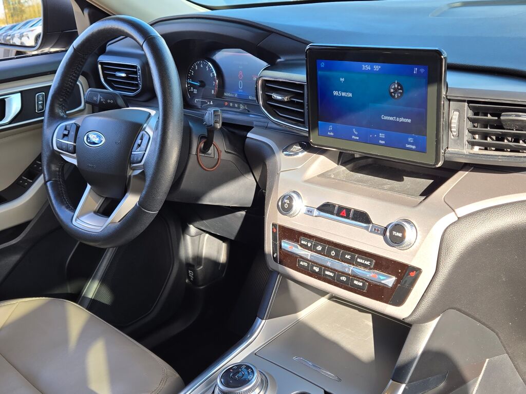 2022 Ford Explorer XLT photo 4