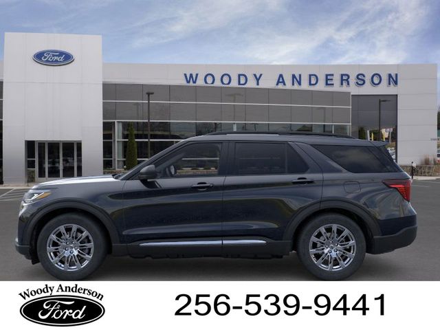 2025 Ford Explorer photo 2