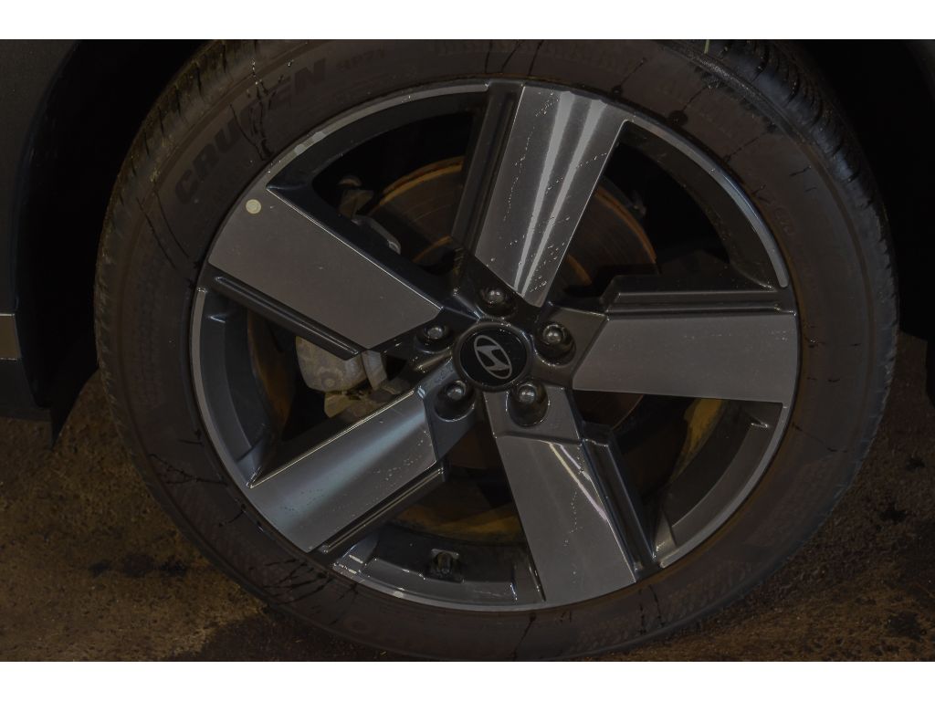 2024 Hyundai Santa Fe Limited photo 3