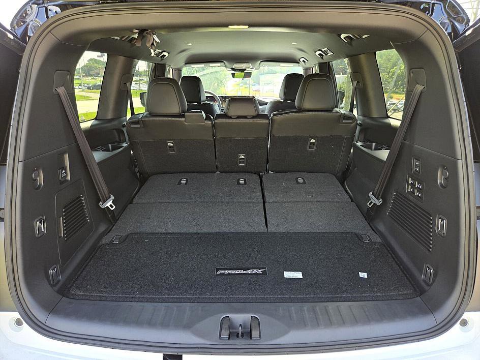2025 Nissan Armada photo 11