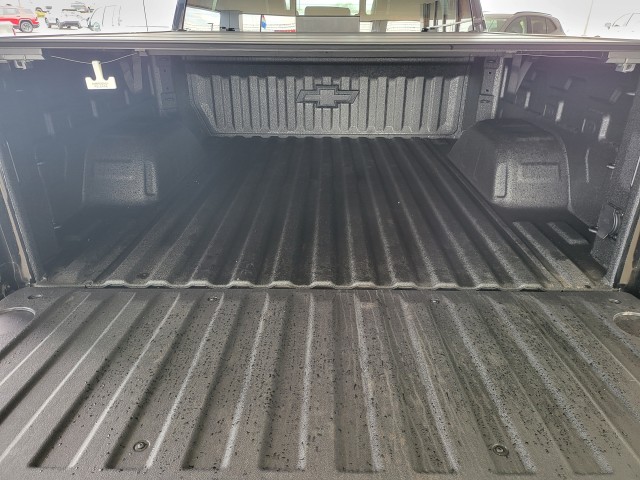 2025 Chevrolet Silverado 1500 LT photo 6