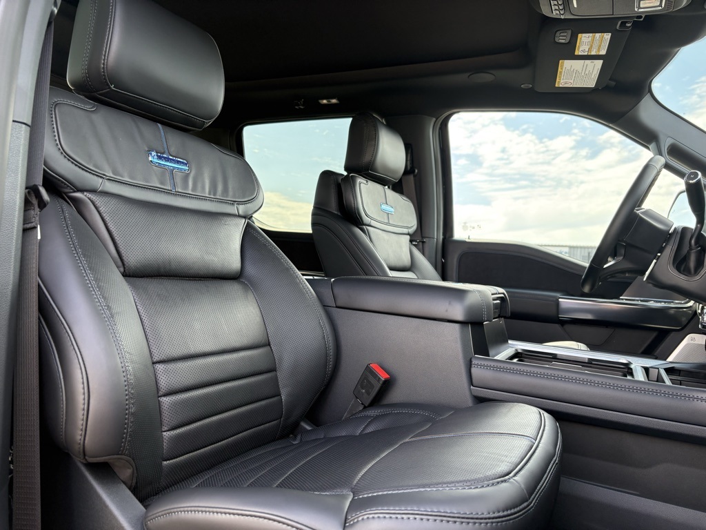 2026 Ford F-350 Platinum photo 25