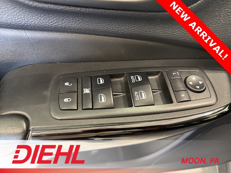 2019 Jeep Cherokee Altitude photo 19