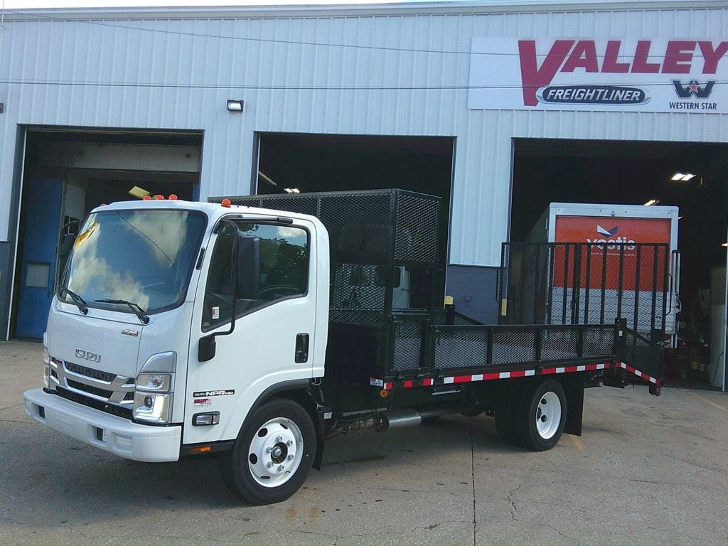 2024 Isuzu NPR HD's photo