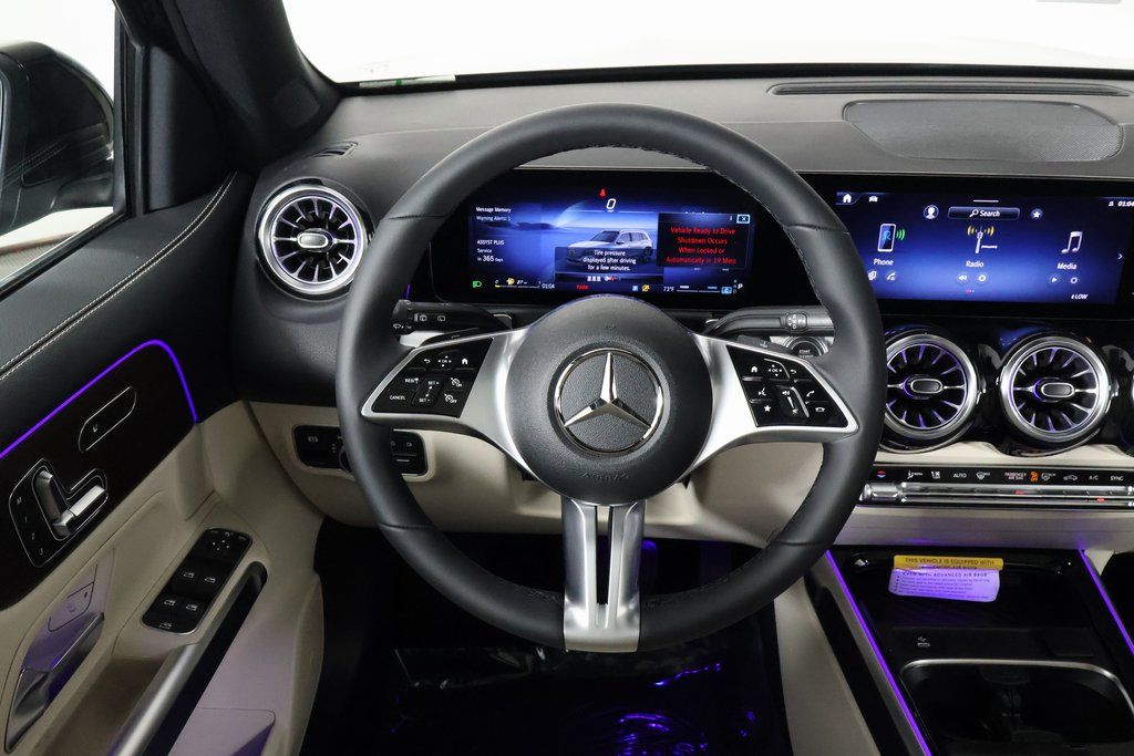 2026 Mercedes Benz GLB 250 photo 3
