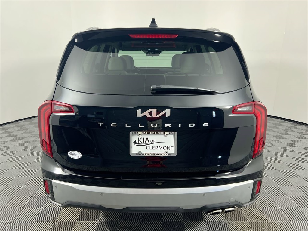 2025 Kia Telluride S photo 3