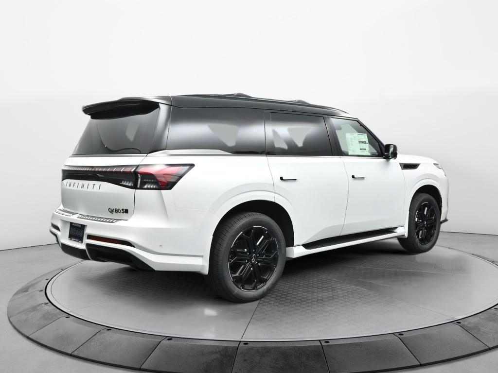 2026 Infiniti QX80 Sensory photo 7