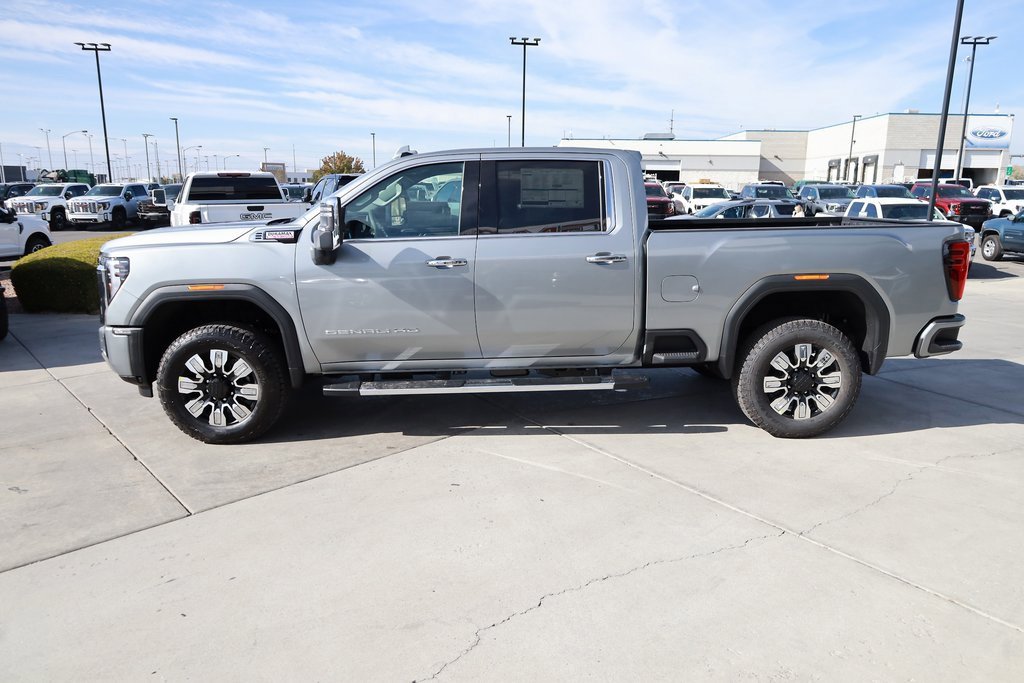 2026 Gmc Sierra 3500 HD Denali photo 3