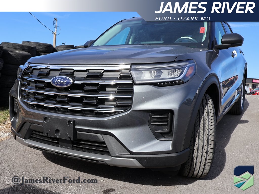 2026 Ford Explorer Active's photo
