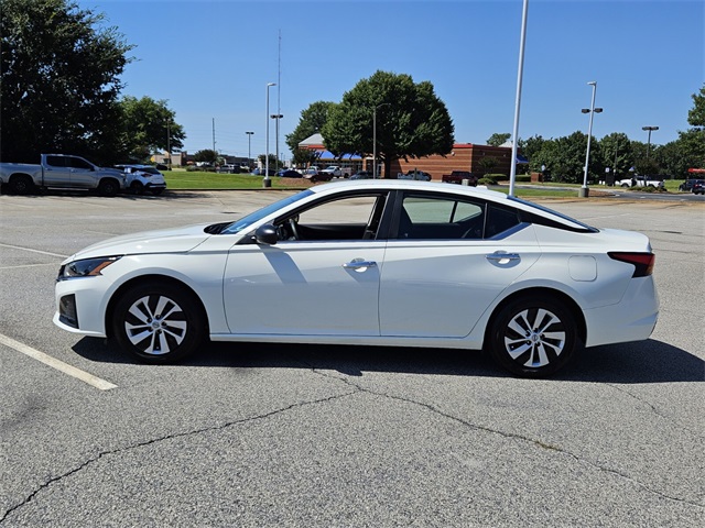 2025 Nissan Altima 2.5 S photo 4