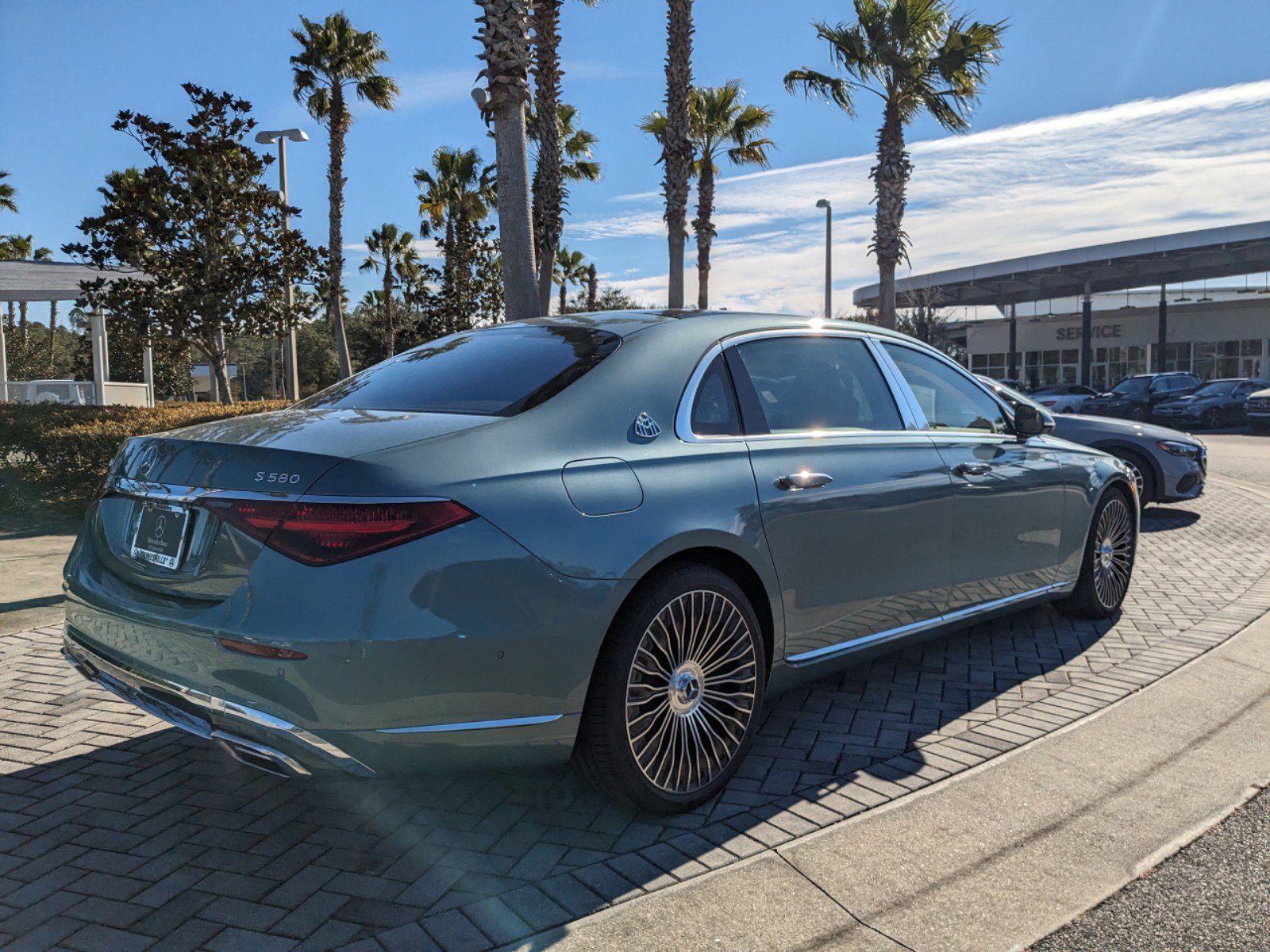 2025 Mercedes Benz S Maybach 450 580 photo 4
