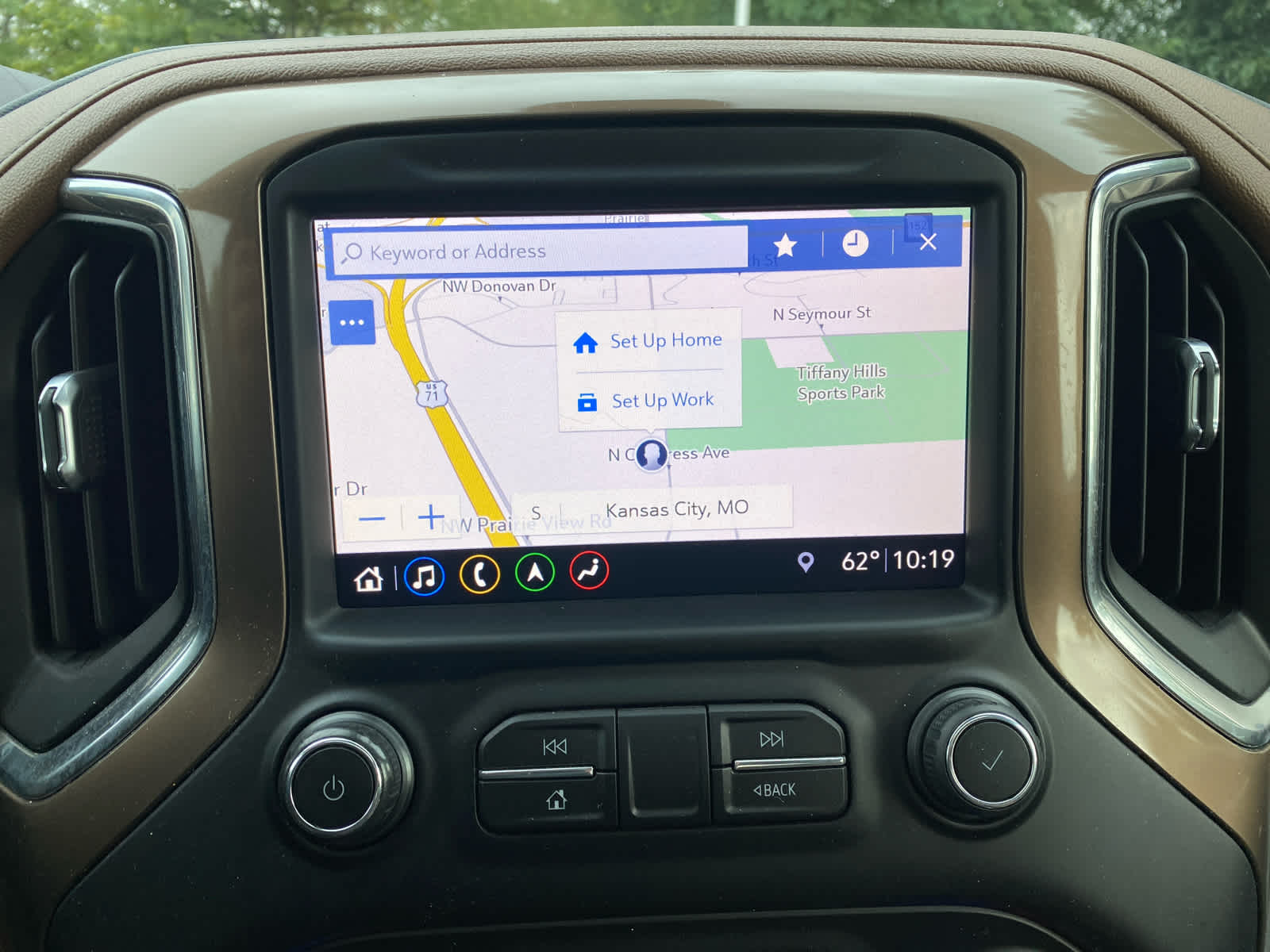 2019 Chevrolet Silverado 1500 High Country photo 18