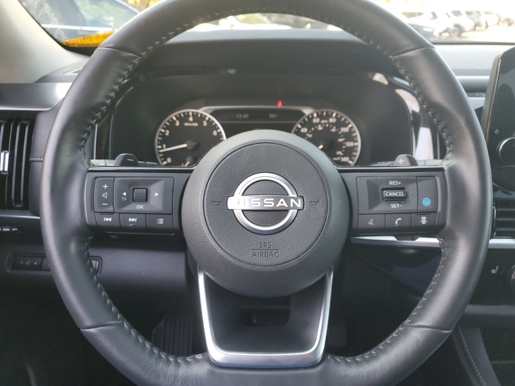 2024 Nissan Pathfinder SL photo 8