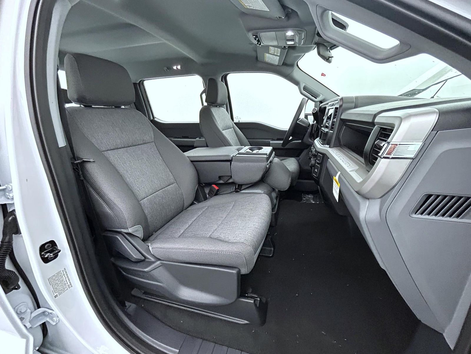 2026 Ford F-350 photo 15