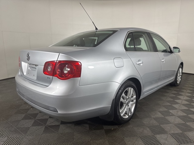 2007 Volkswagen Jetta Wolfsburg Edition Sport photo 3