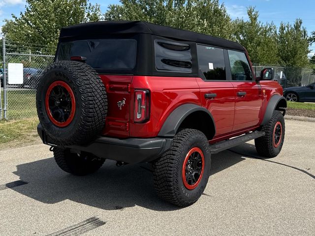 2024 Ford Bronco Badlands photo 3
