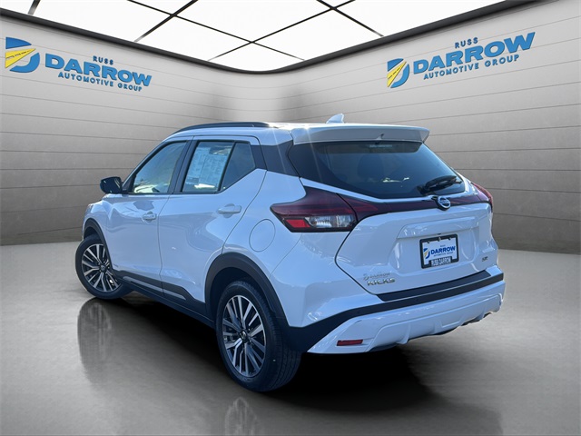 2021 Nissan Kicks SR photo 3