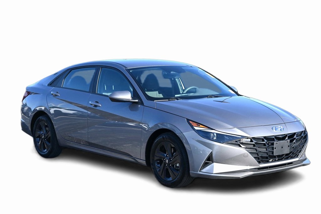 2021 Hyundai Elantra SEL photo 2