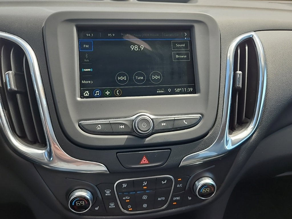 2019 Chevrolet Equinox LT photo 17