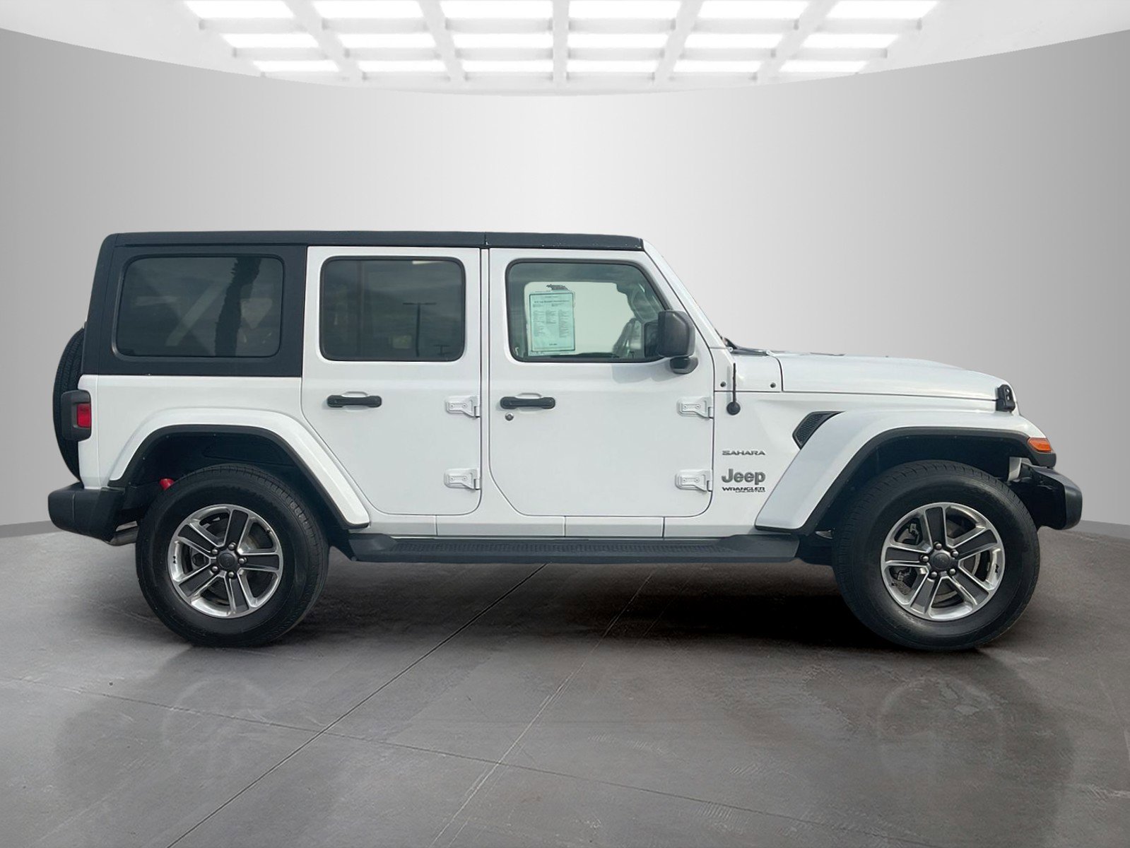 2020 Jeep Wrangler Unlimited Sahara photo 2