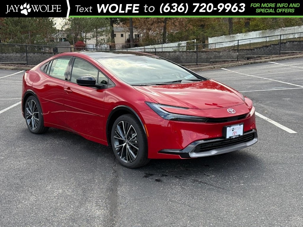 2026 Toyota Prius XLE's photo