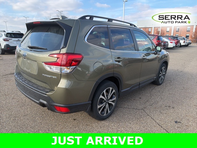 2023 Subaru Forester Limited photo 3