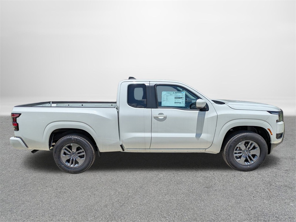 2025 Nissan Frontier SV photo 2