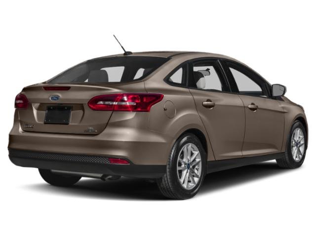 Used 2018 Ford Focus SE with VIN 1FADP3FE4JL304567 for sale in Susanville, CA