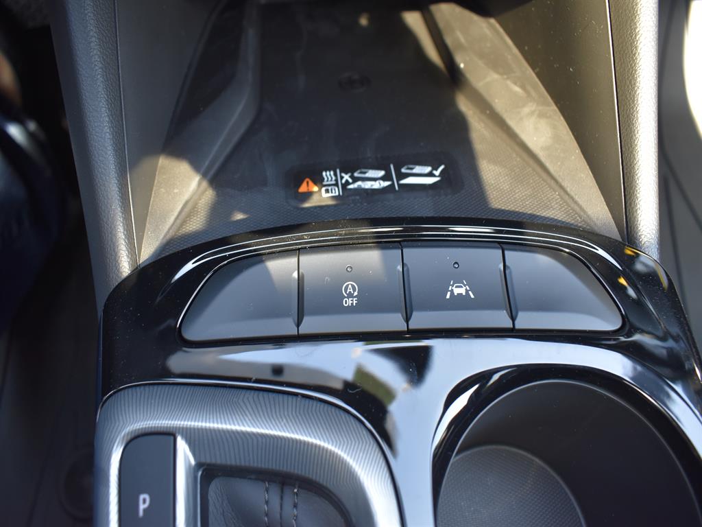 2025 Buick Envista ST photo 18