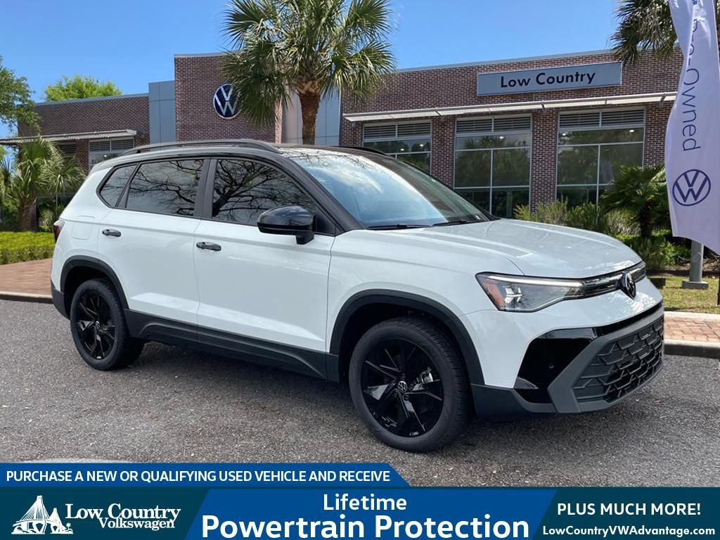 2026 Volkswagen Taos SE Black's photo